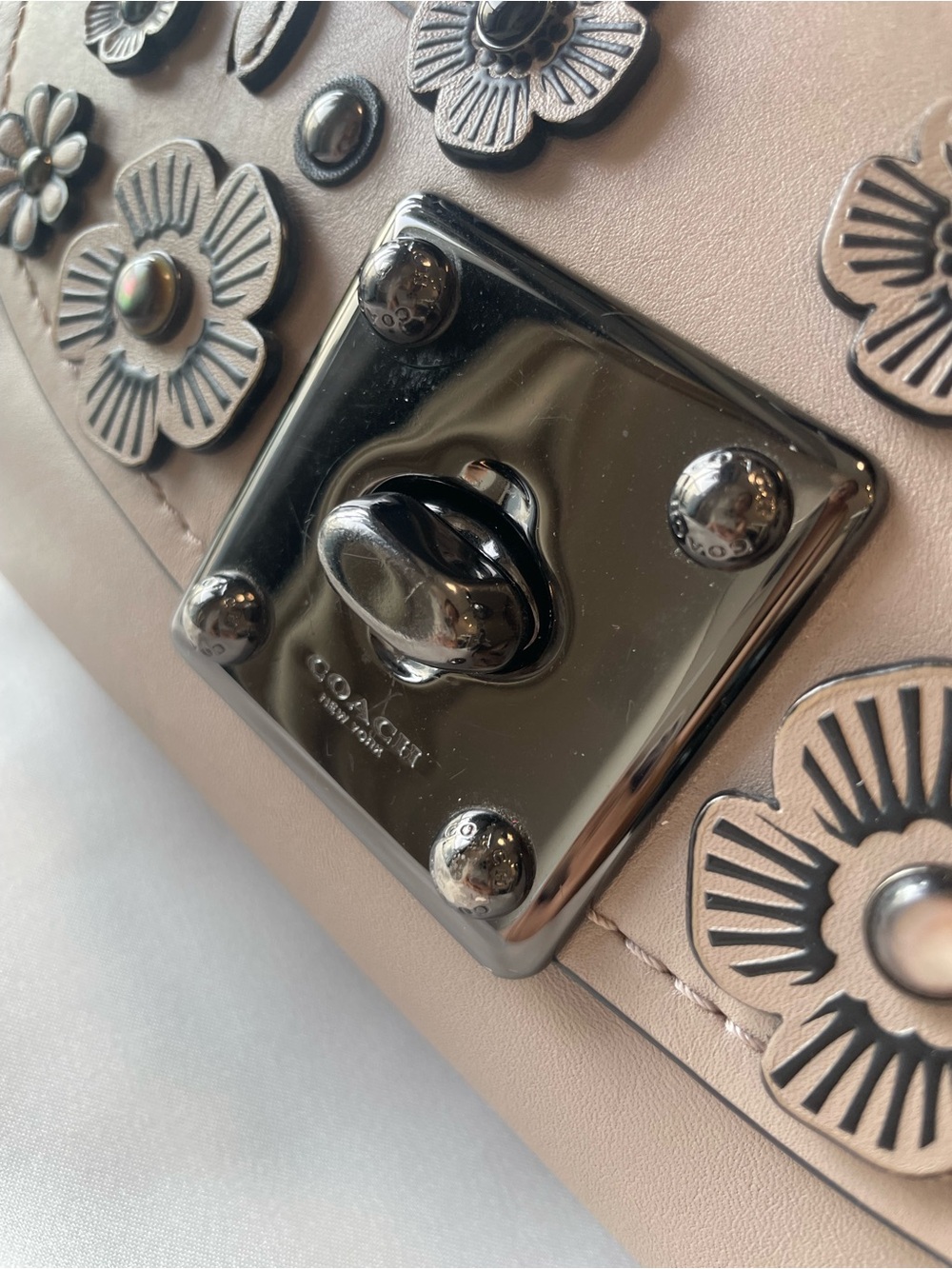 Coach Restored Drifter Tea Rose Beige Floral Appliqué Leather Bag snakeskin vers - Picture 2 of 15
